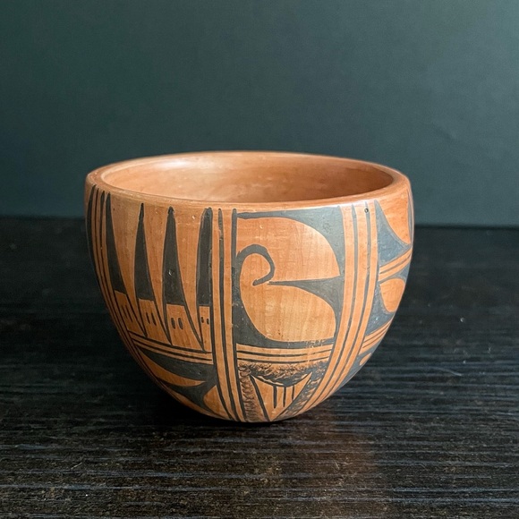 Hopi pottery from Polacca, AZ, numbered - Picture 2 of 8